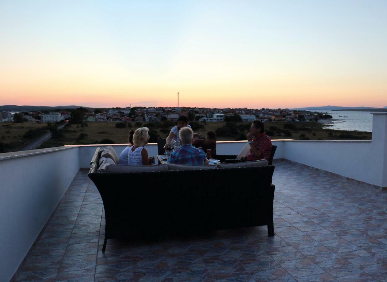 Villa Duga - Familie Il - I Vanovic Lamarra Urlaub Auf Vir Exterior foto